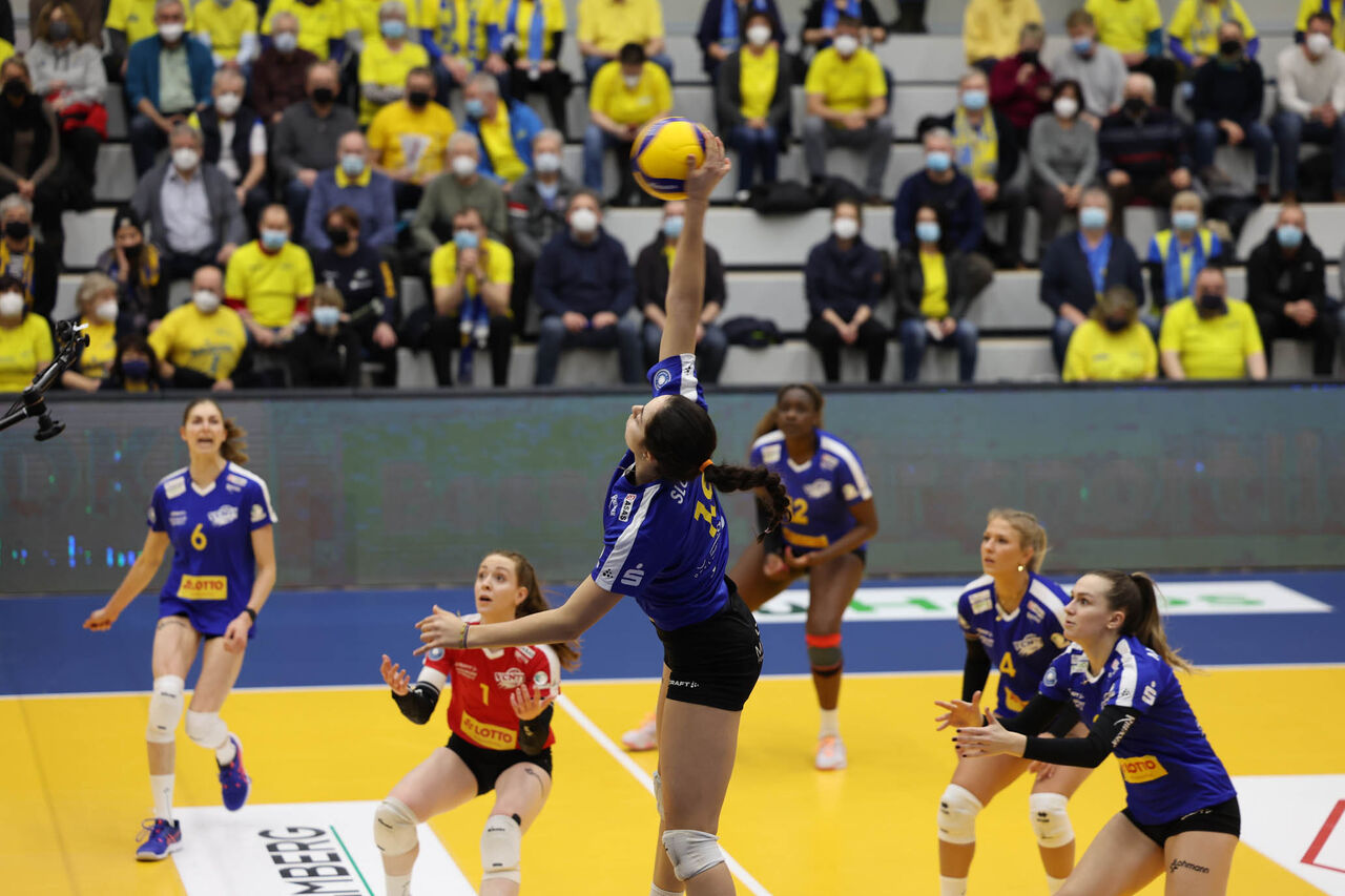19 VC Neuwied 77 vs SSC MIDI 018