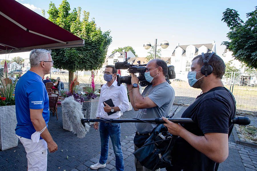 Geschäftsführer Uwe Lederer im Interview mit dem SWR. Fotos: Eckhard Schwabe